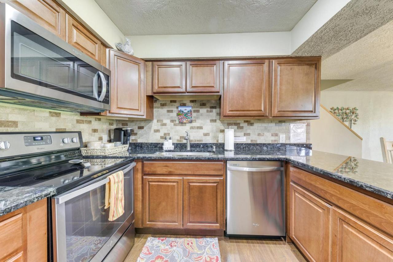 Ruidoso Golf Condo - Patio, Fire Pit And Mtn View! エクステリア 写真