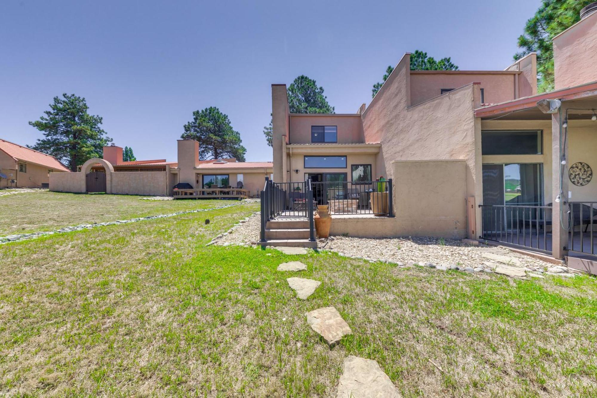 Ruidoso Golf Condo - Patio, Fire Pit And Mtn View! エクステリア 写真